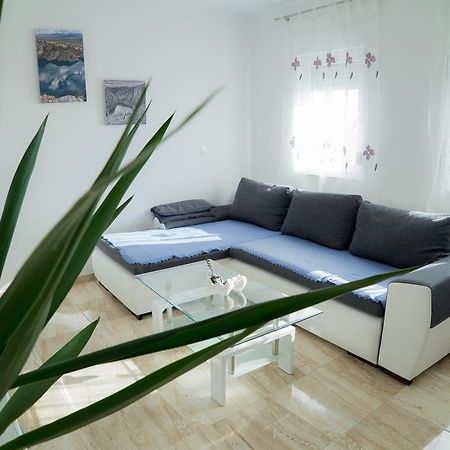 Apartmani Ruzica マカルスカ エクステリア 写真