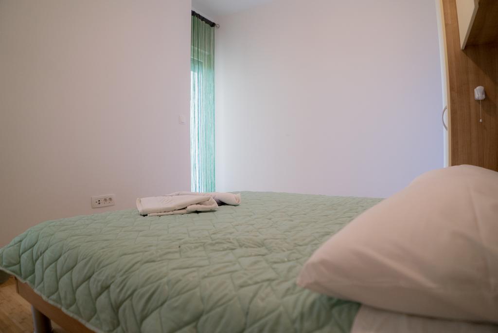 Apartmani Ruzica マカルスカ エクステリア 写真