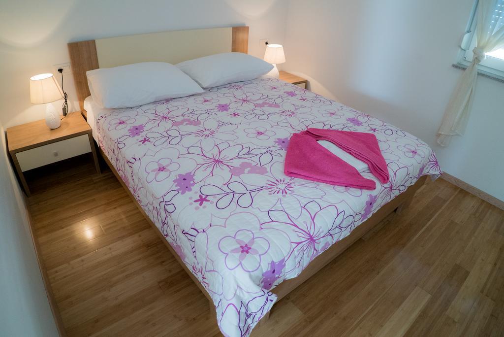 Apartmani Ruzica マカルスカ エクステリア 写真