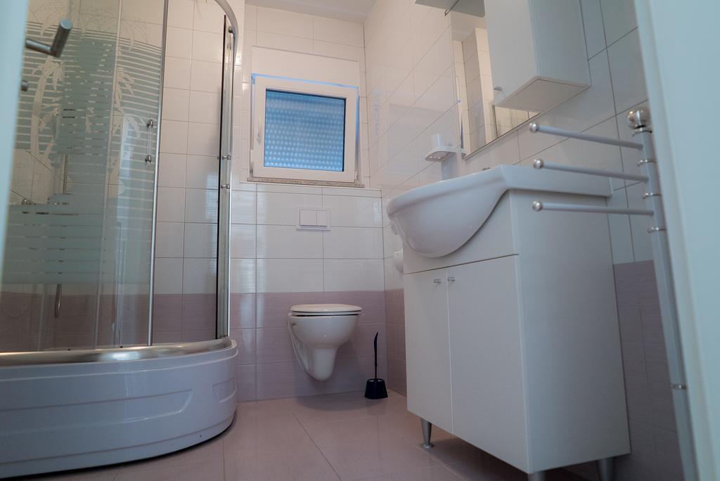 Apartmani Ruzica マカルスカ エクステリア 写真