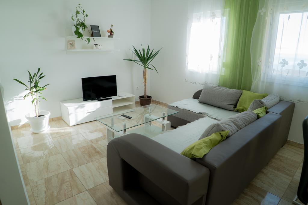 Apartmani Ruzica マカルスカ エクステリア 写真