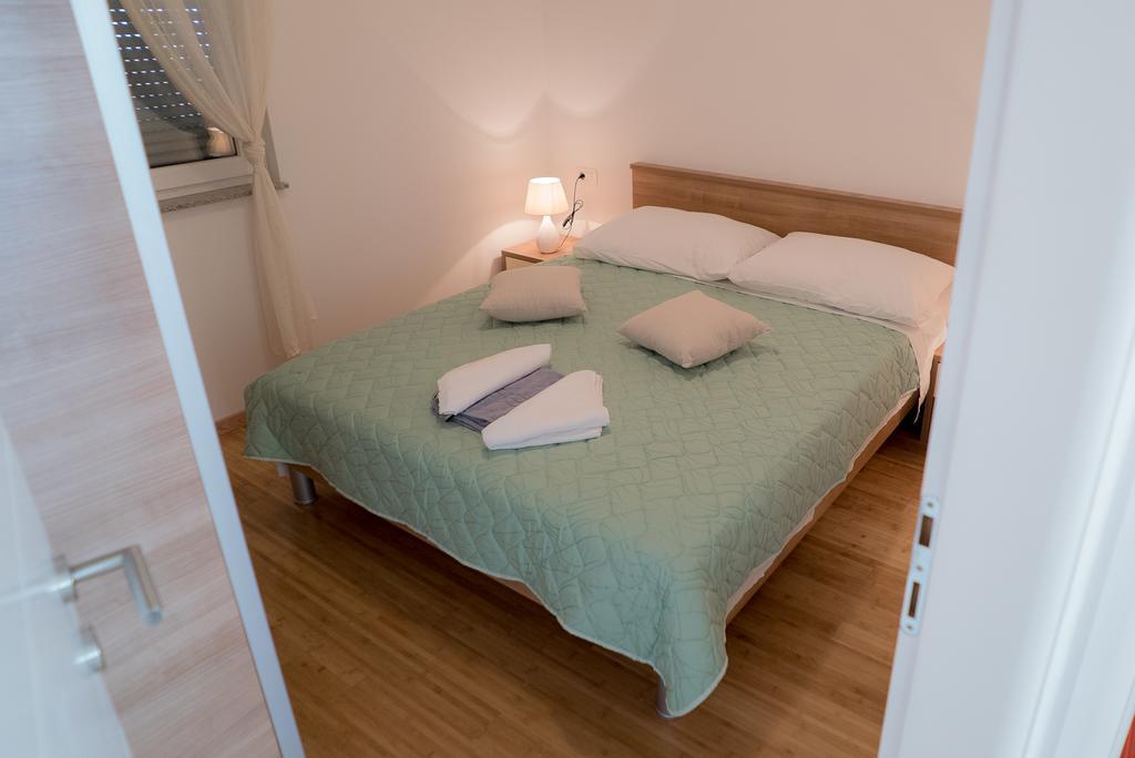 Apartmani Ruzica マカルスカ エクステリア 写真