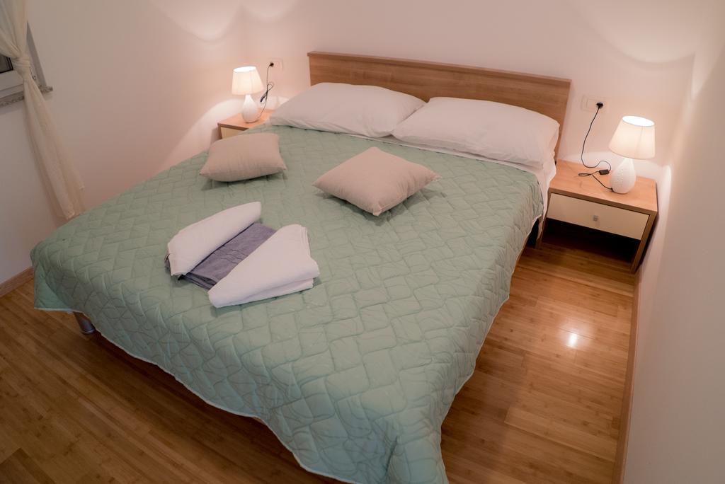 Apartmani Ruzica マカルスカ エクステリア 写真