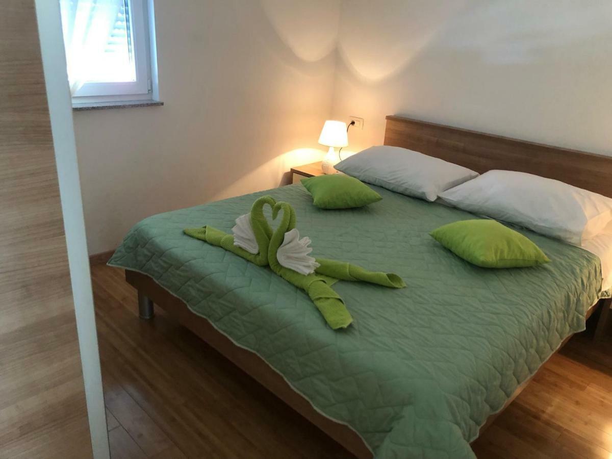 Apartmani Ruzica マカルスカ エクステリア 写真